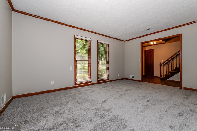 Building Photo - 3445 Colony Dr SE