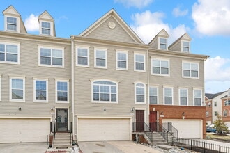 Building Photo - 8705 Sagebrush Ln