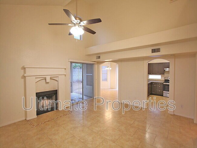 Building Photo - 15212 N 90th Ave