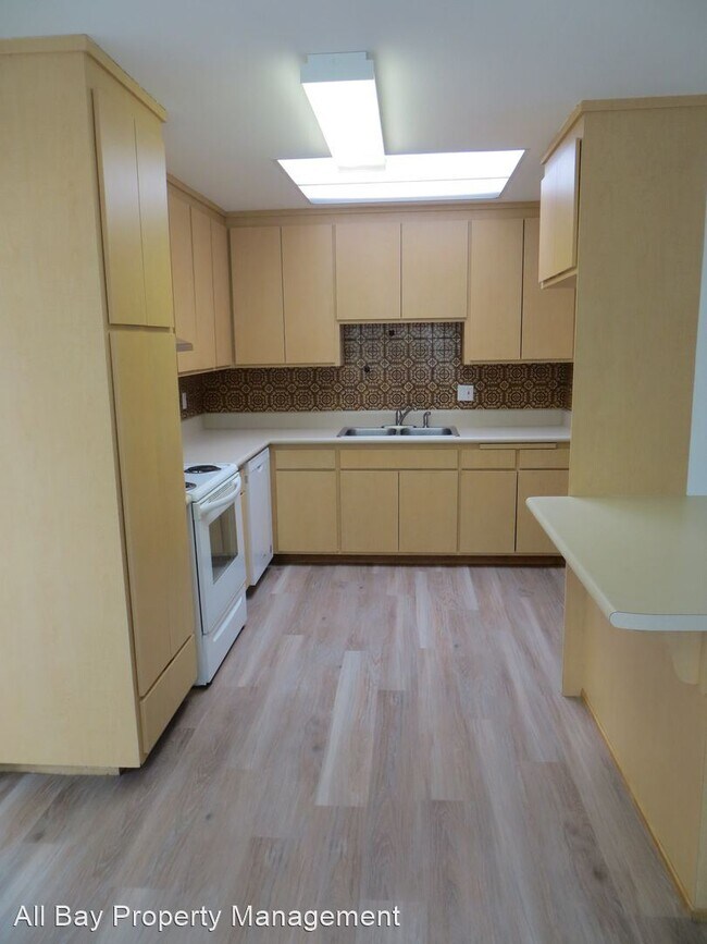 Building Photo - 4 br, 2 bath House - 16669 Selby Dr.