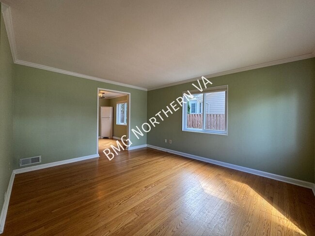Building Photo - 18-1/2 W Wyatt Ave