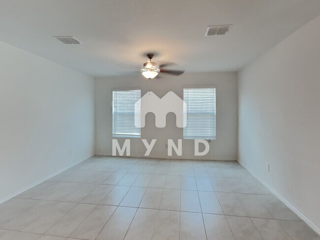 Building Photo - 3012 Wallace Wells Ct