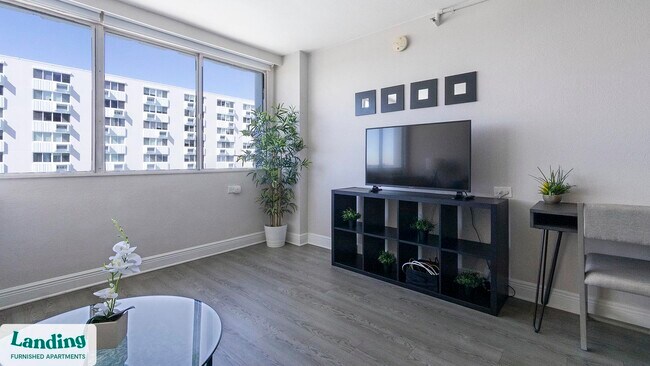 Building Photo - 305 Dr. M.L.K. Jr St S