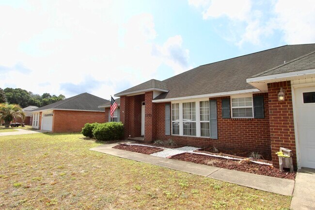 Building Photo - 2173 Hagood Loop