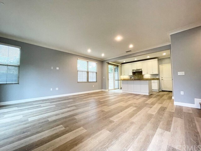 Building Photo - 268 Overbrook