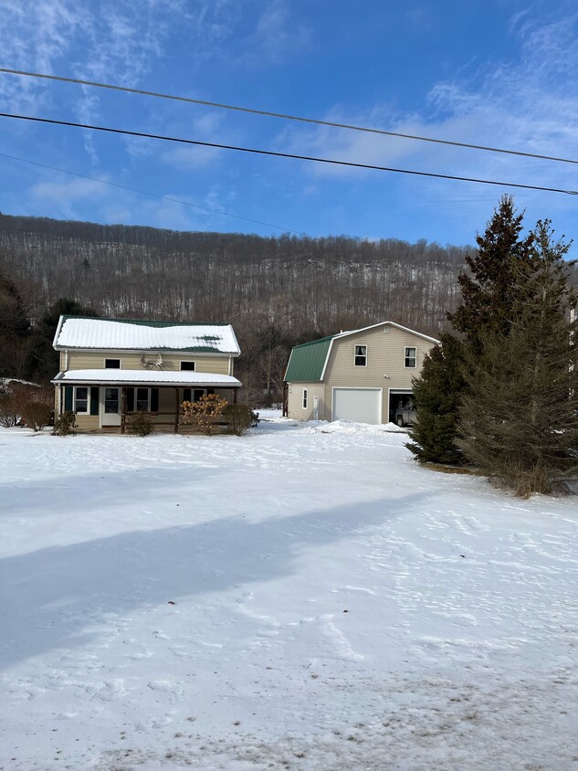 Primary Photo - 2785 Hills Creek Rd