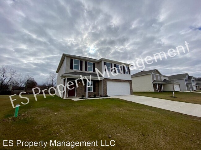 Building Photo - 4 br, 2.5 bath House - 2901 W. Kings Canyo...