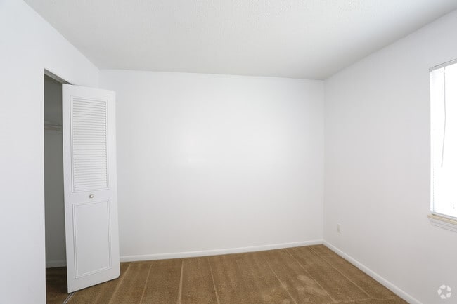 Interior Photo - Blue Ridge Place