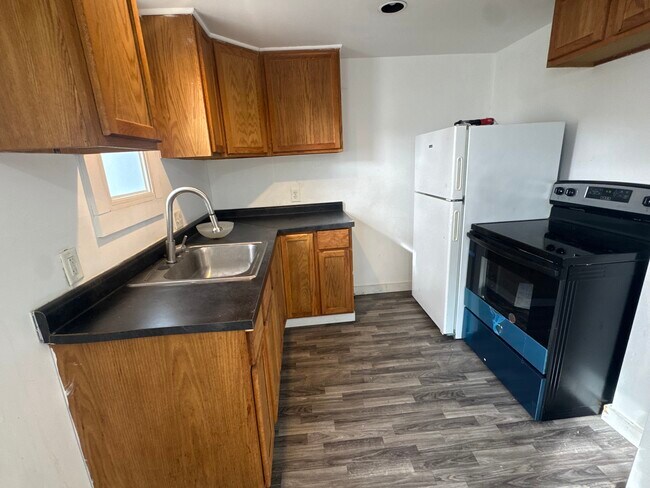 Foto del edificio - 635 S Union St