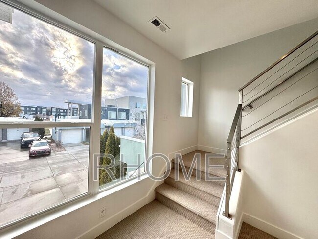 Foto del edificio - 10384 S Clarks Hill Dr