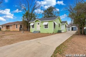Foto del edificio - 1235 Sims Ave