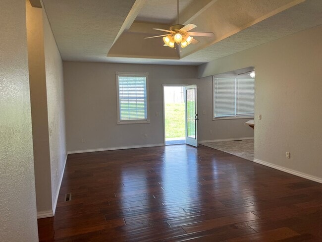Building Photo - Step inside!  You will love what you see. COMING SOON