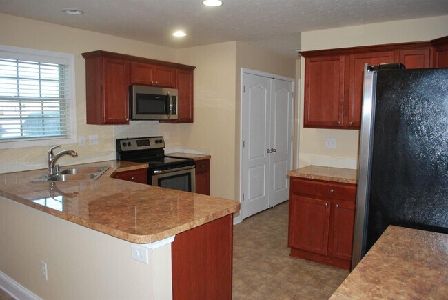 Foto del edificio - 840 Sugarbush Trail