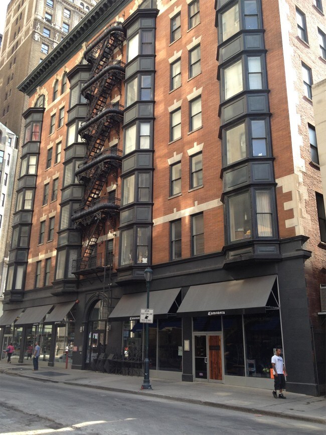 Building Photo - 1232 Chestnut St