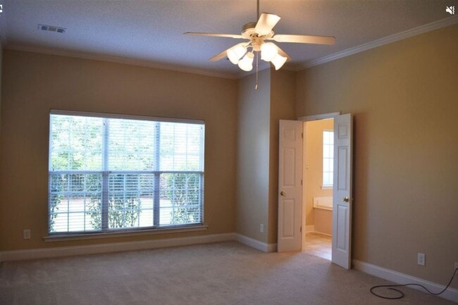 Building Photo - 203 Lancaster Ln