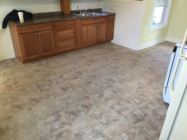 Building Photo - 123 Danforth St