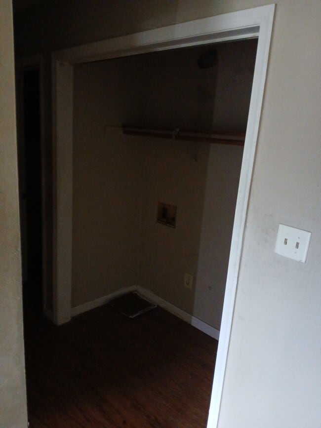 Building Photo - 5782 Aftonshire Dr