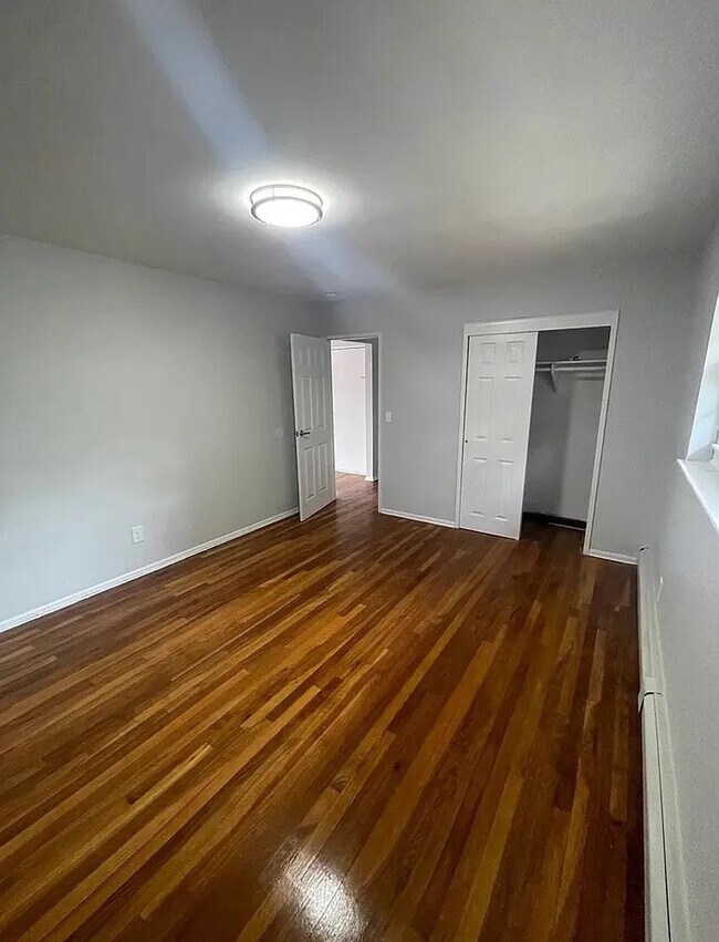 Foto del edificio - 247 Kinderkamack Rd