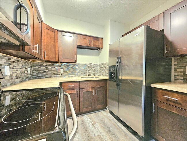 Photo - 909 Silber Rd Apartment