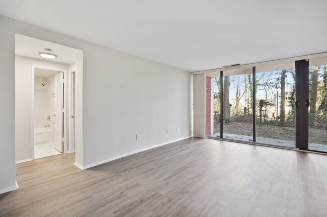 Foto del edificio - beautifully updated 1-bedroom, 1-bath condo