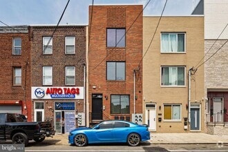 Building Photo - 2204 N 2nd St