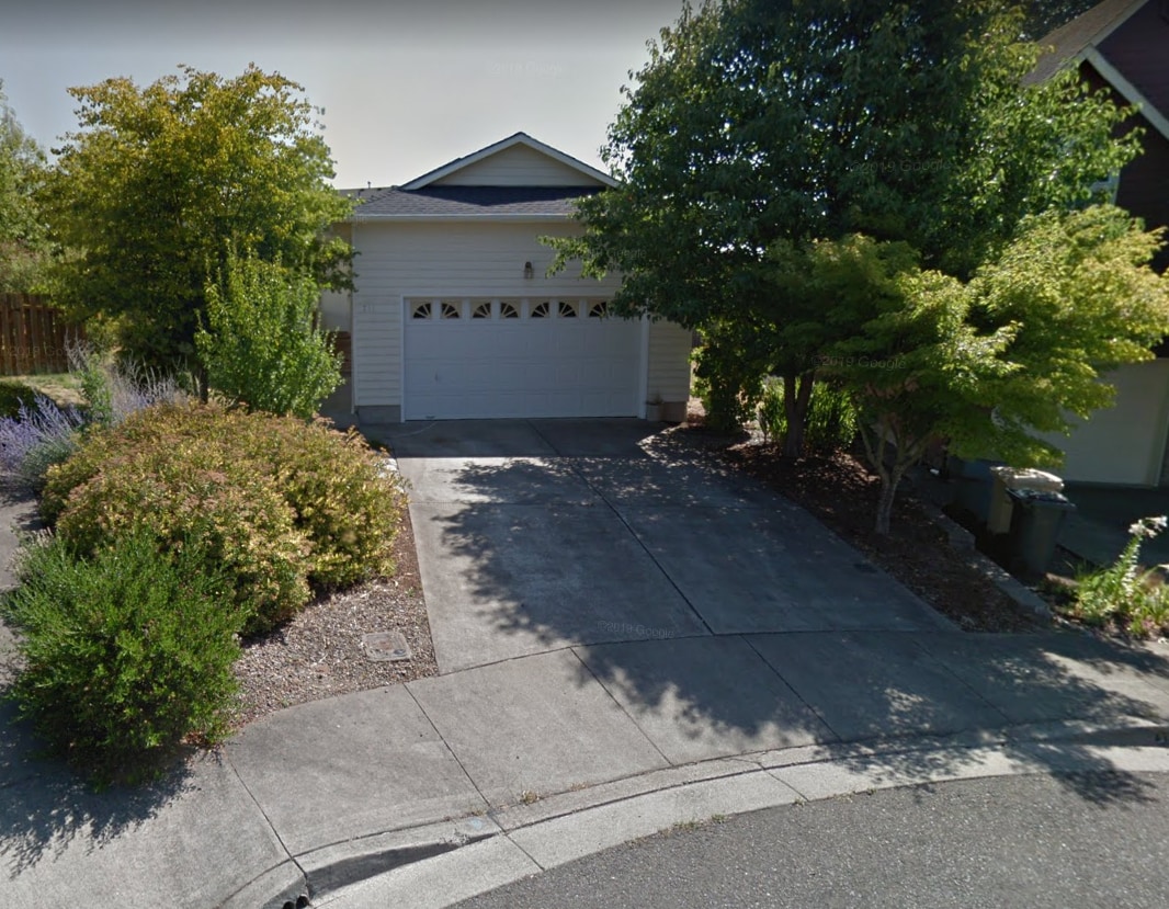 Building Photo - 3 Bedroom 2 Bath Pet Friendly Home in Phil...