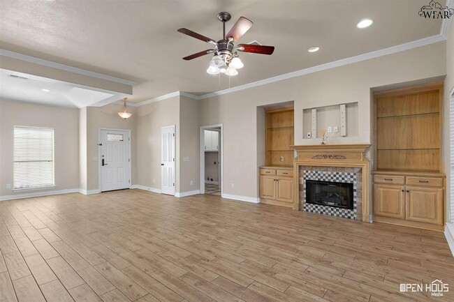 Foto del edificio - 5405 Blazing Star Ln