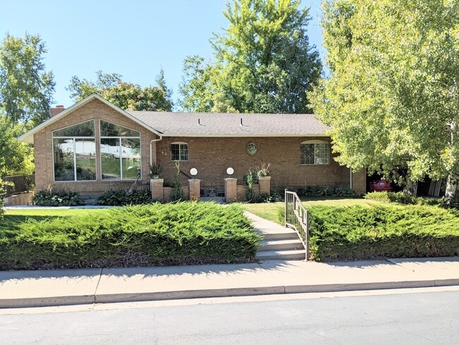 Foto del edificio - 846 E 300 N