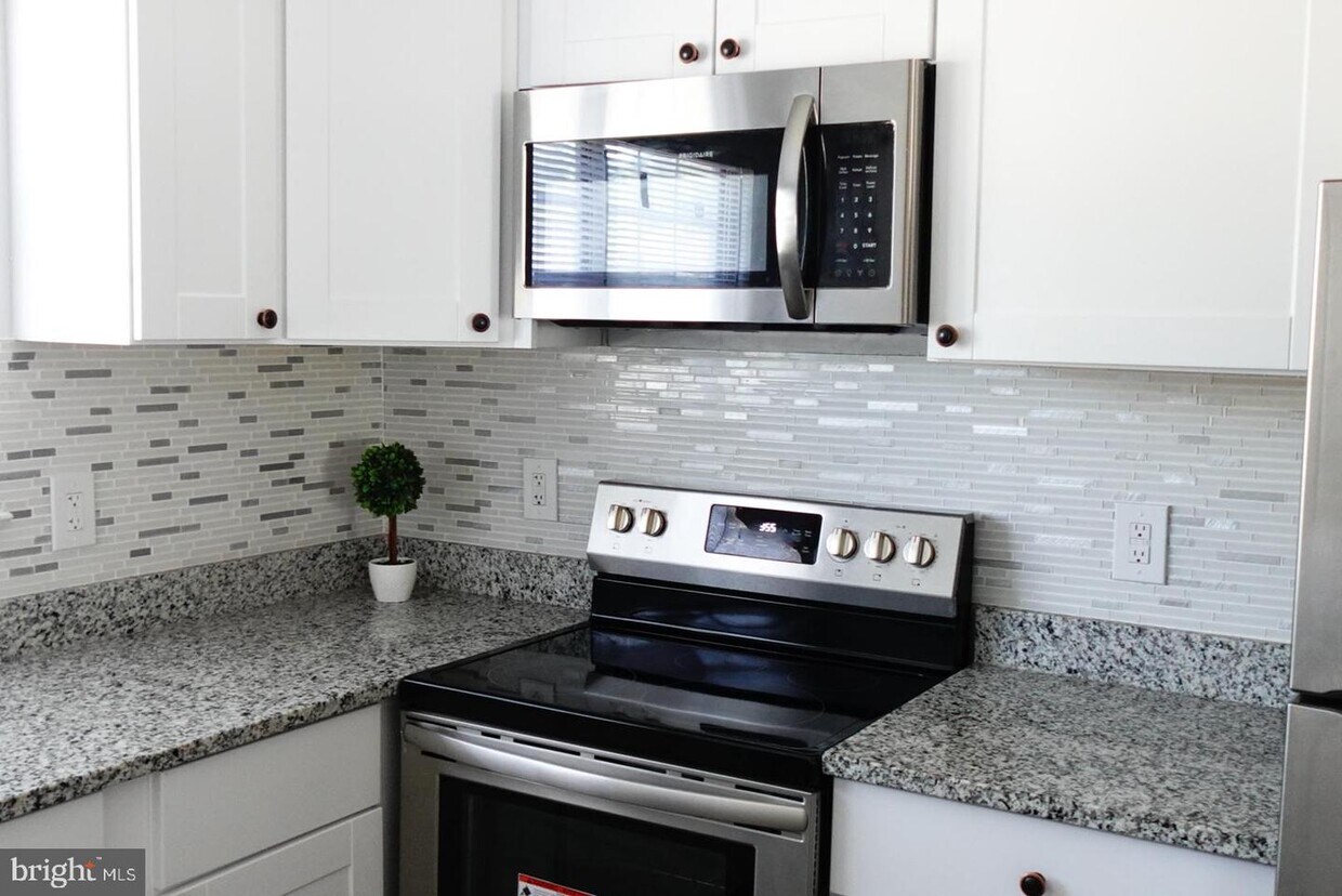 1106 Castlehaven Ct, Capitol Heights, MD 20743 Townhome Rentals in