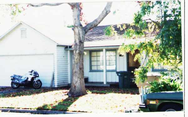 Foto del edificio - 3706-3708 Mound Ave