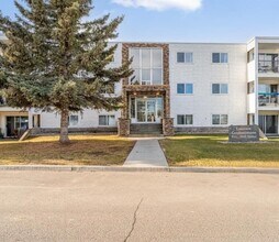 Building Photo - 301-911-310 10 St