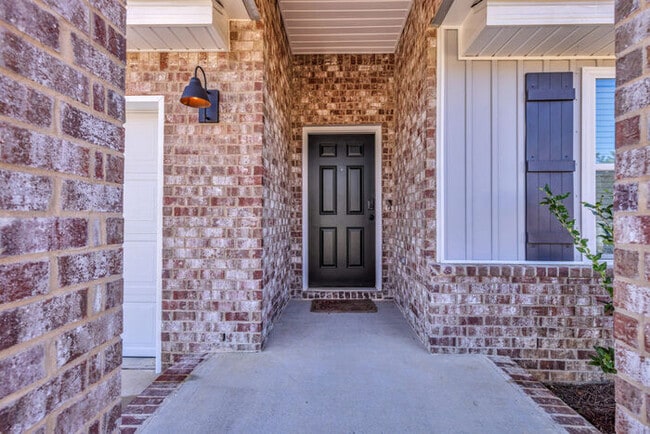 Building Photo - 17925 Tingle Dr