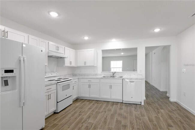 Foto del edificio - 808 Abbeville Ct