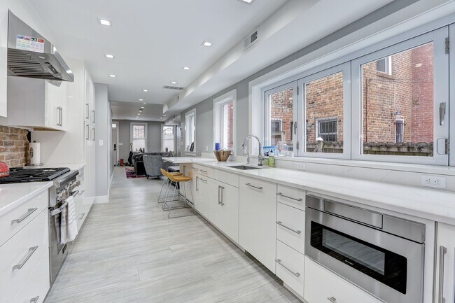 Foto del edificio - 1745 11th St NW