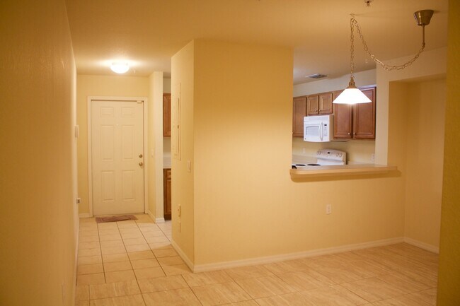 Building Photo - ** HERITAGE BAY ** 2 BED + DEN / 2.5 BATH TOWNHOME - NORTH NAPLES