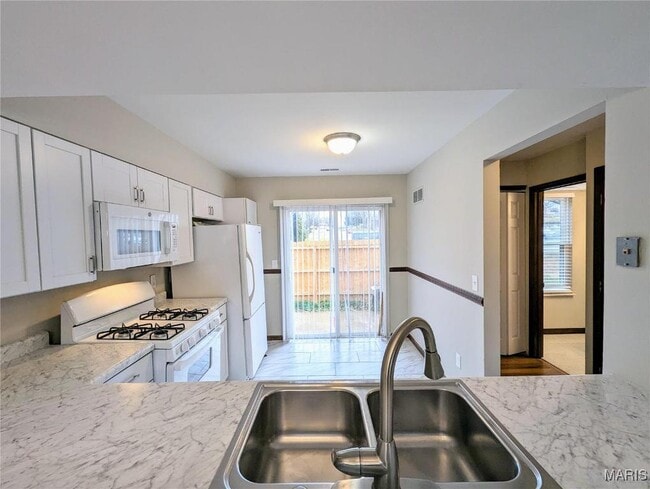 Building Photo - 263 Spencer Pl