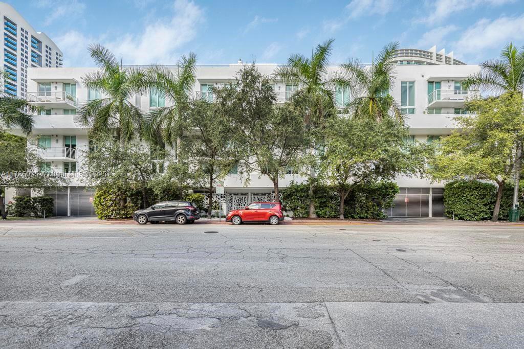 Primary Photo - 1428 West Ave