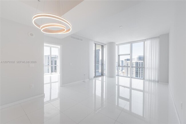 Foto del edificio - 851 NE 1st Ave