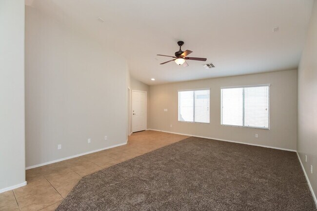 Building Photo - 1674 W Corriente Dr