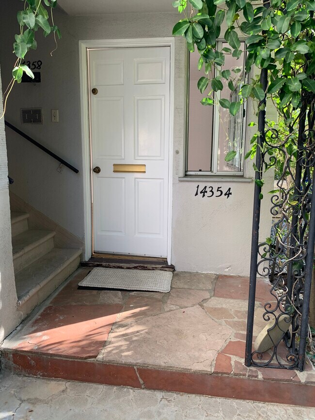 Front door - 14354 Chandler Blvd
