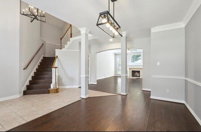 Building Photo - 2203 Centerbrook Ln