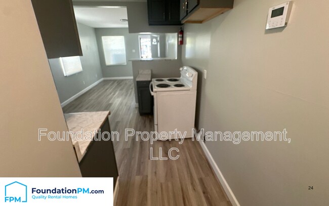 Building Photo - 871 N Bingham St
