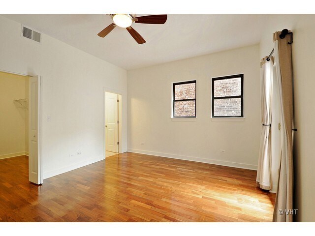 Foto del edificio - 3324 N Sheffield Ave
