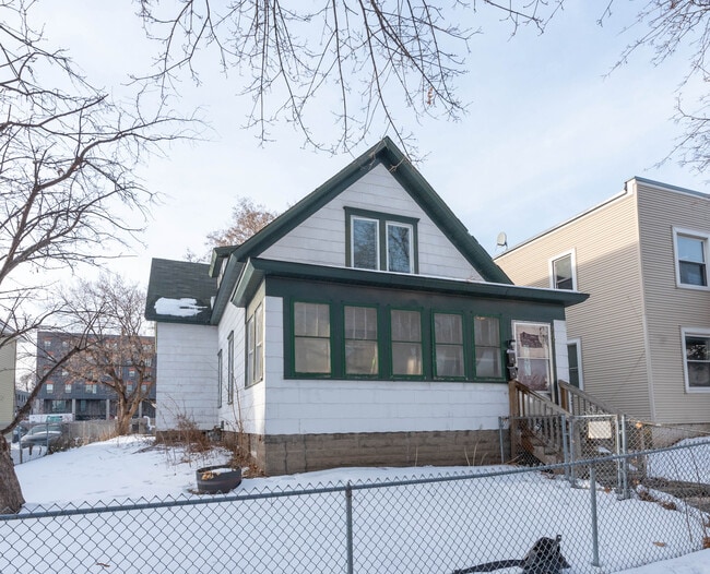 Building Photo - 227 N Humboldt Ave N