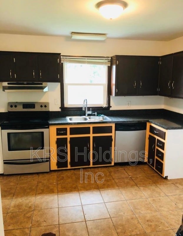 Foto del edificio - 8514 Kennedy Dr