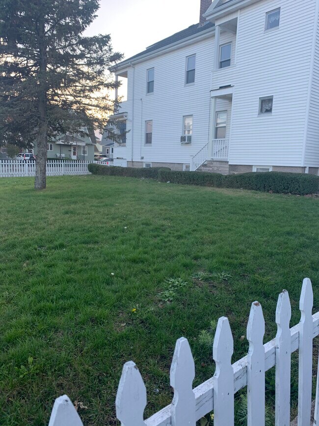 61 Rockdale Ave Unit 2, New Bedford, MA 02740 Apartments in New