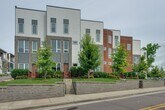 Foto principal - 2 br, 2.5 bath Townhome - 2701 Biloxi Aven...
