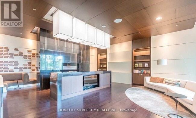 Building Photo - 215 Sherway Gardens Rd