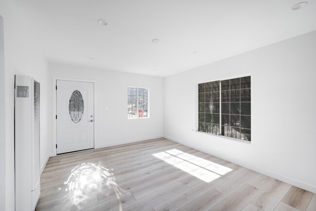 Building Photo - 7565 Apperson St