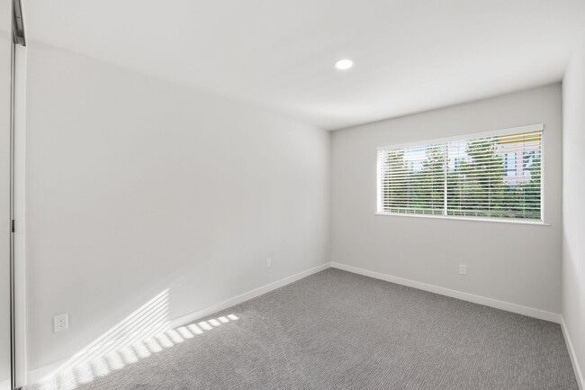 Renovación Premier 2026, segundo dormitorio de 2x2 - Fayette Arms Apartments
